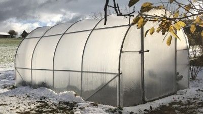 Comment chauffer sa serre de jardin en hiver ?