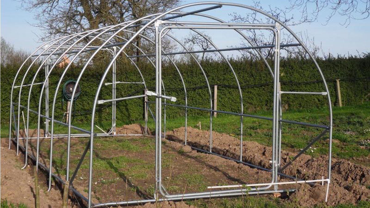 Serre de jardin tunnel robuste Ø 40 - 24m2 - 4m x 6m hauteur 2m70