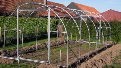 Armature tunnel